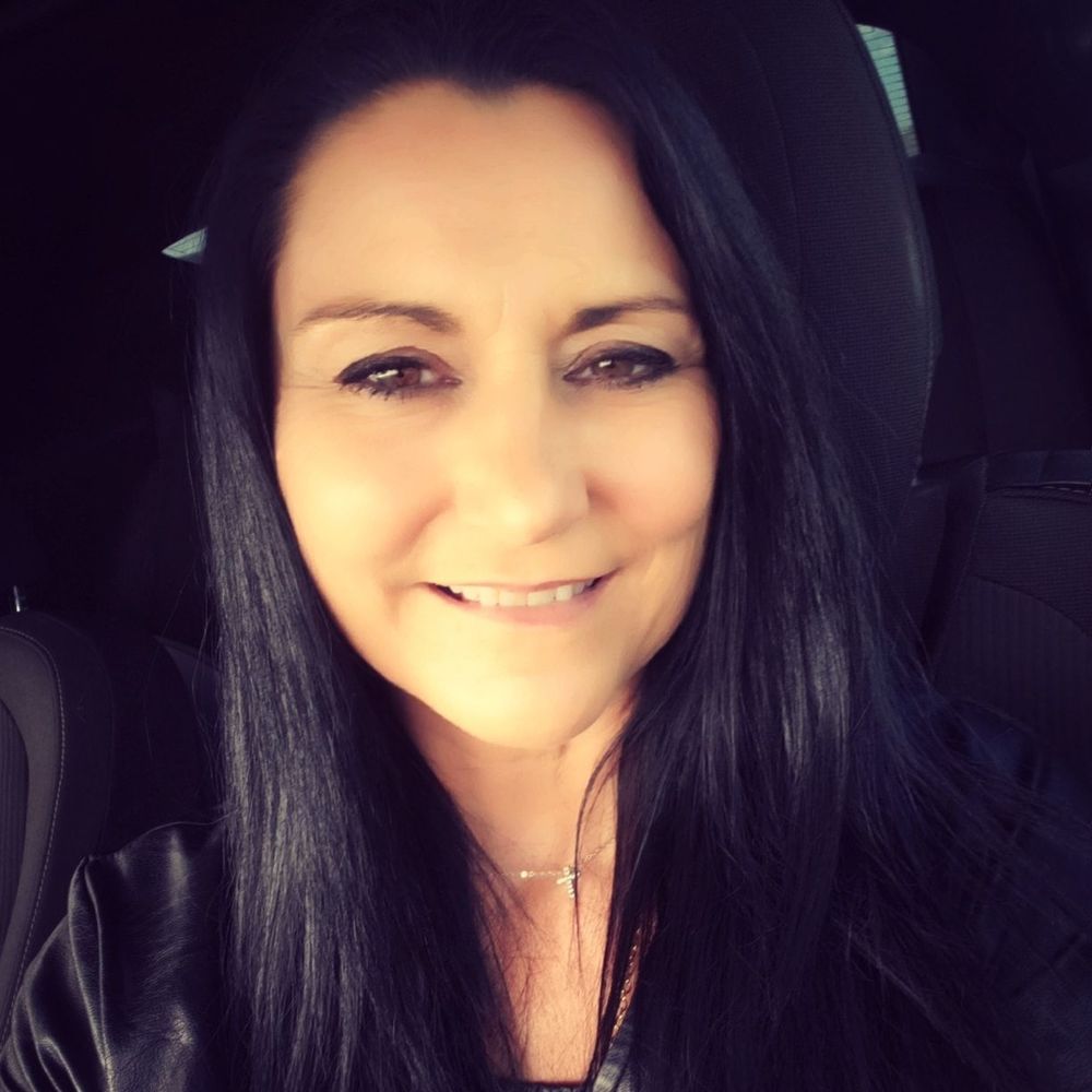 Meet your Posher, Manuela